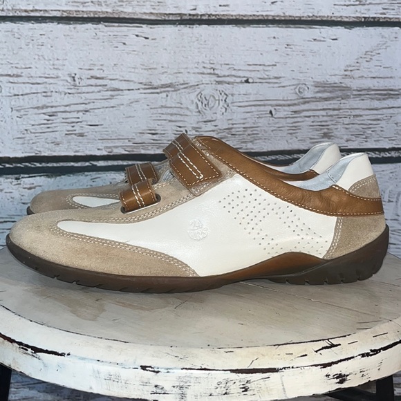 24 HRS Shoes - 24 HRS just like walking barefoot sneakers